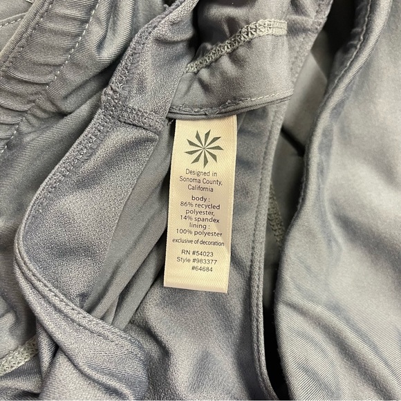 Athleta Pulse Shorts Women’s Size Medium Grey 3”‎ Inseam - Picture 9 of 11